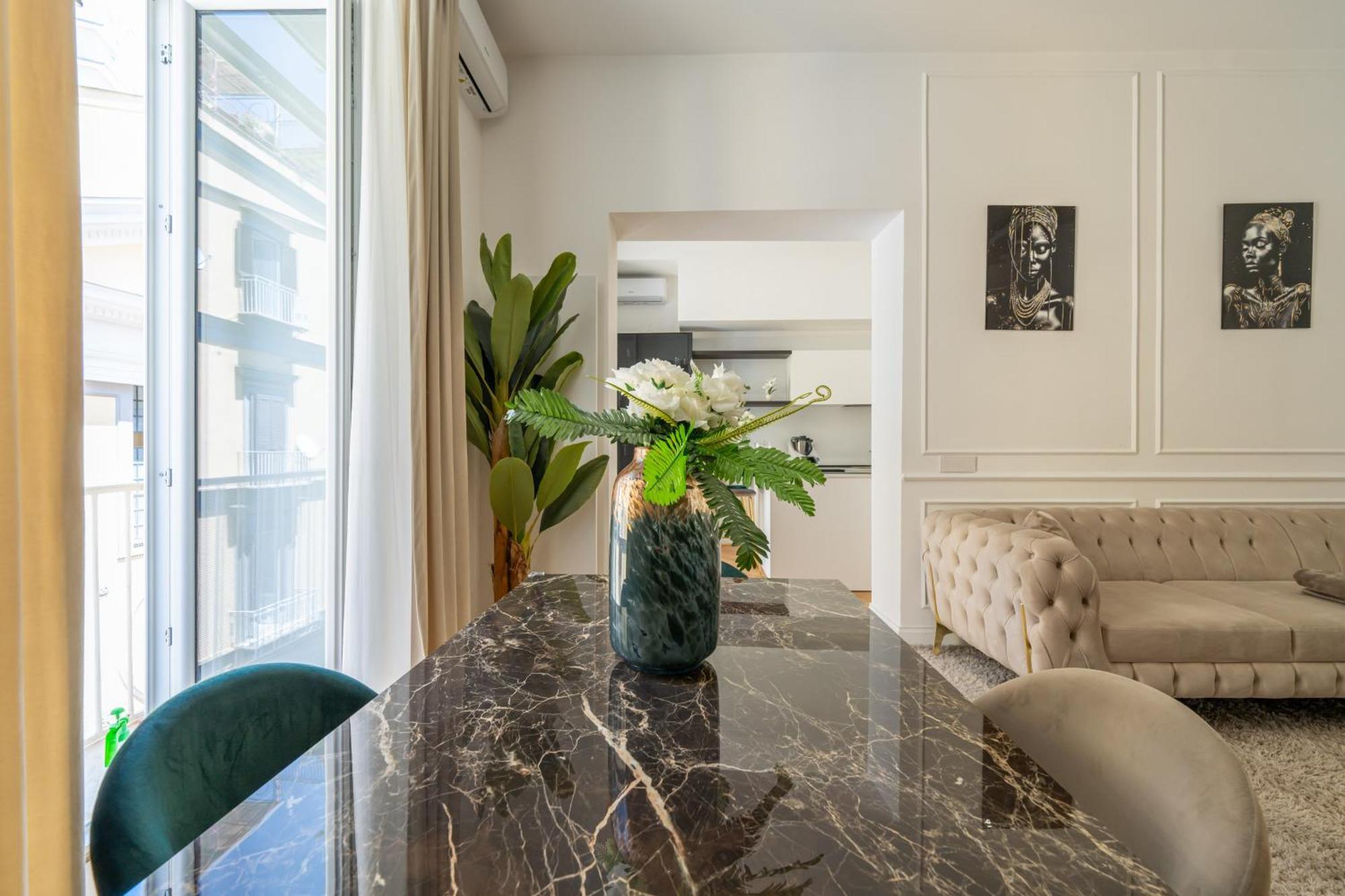Aristocrat Chiaia Bridge Apartamento *