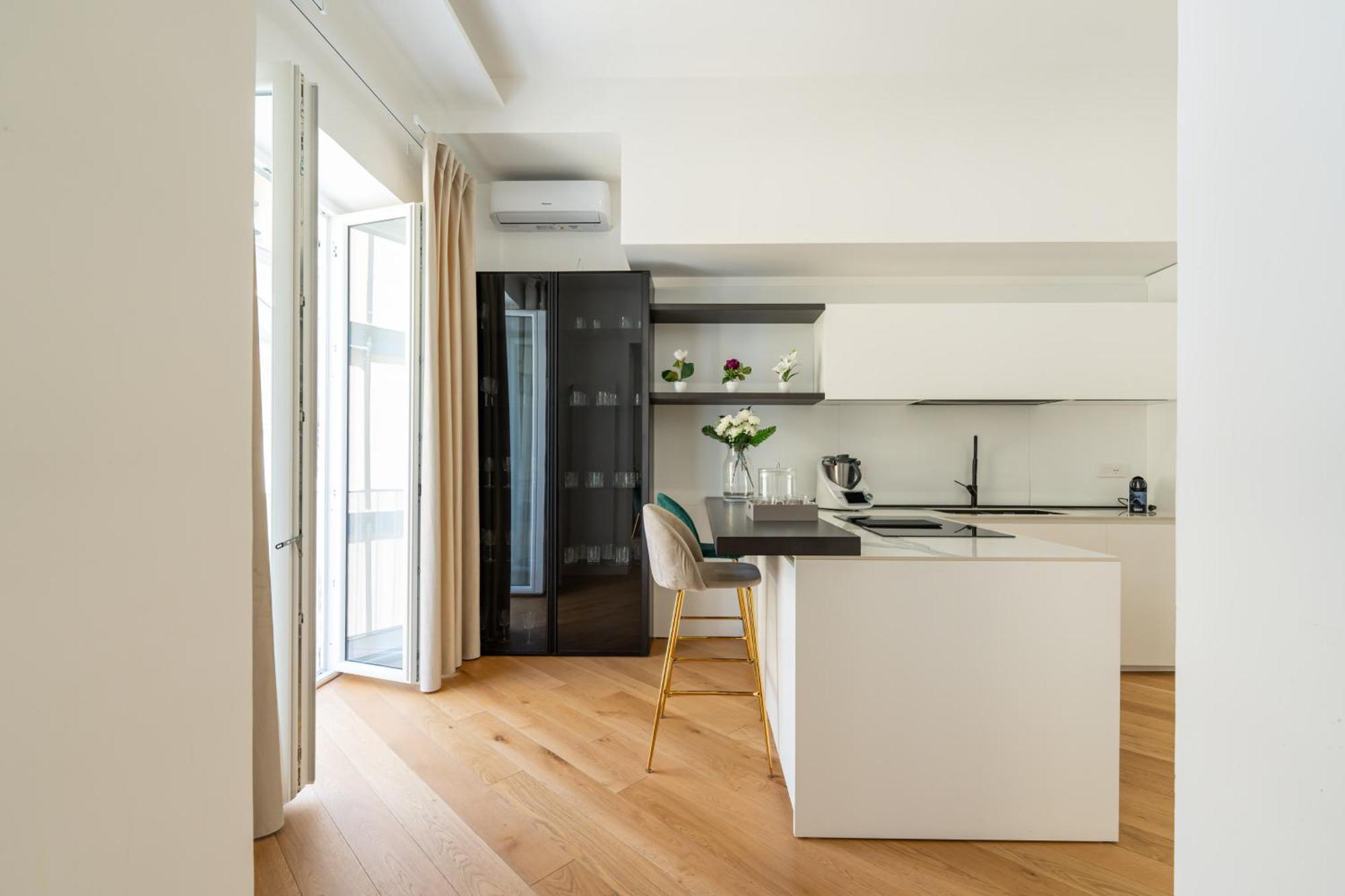 Apartment Aristocrat Chiaia Bridge Neapel